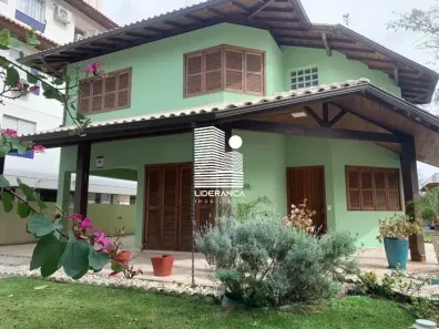 Casa com 4 Quartos para alugar, 250m² no Jurerê, Florianópolis