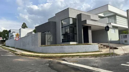 Casa de Condomínio com 3 Quartos para alugar, 200m² no Aparecidinha, Sorocaba