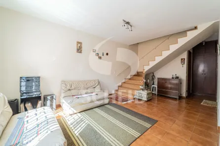 Casa com 3 Quartos à venda, 214m² no Jardim Umuarama, São Paulo