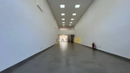 Ponto Comercial para alugar, 227m² no São Manoel, Americana