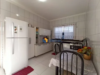 Casa com 3 Quartos à venda, 91m² no Jardim São Miguel, Maringá