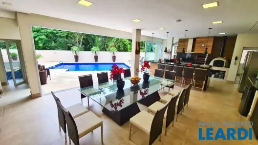 Casa de Condomínio com 4 Quartos à venda, 580m² no Nações, Valinhos