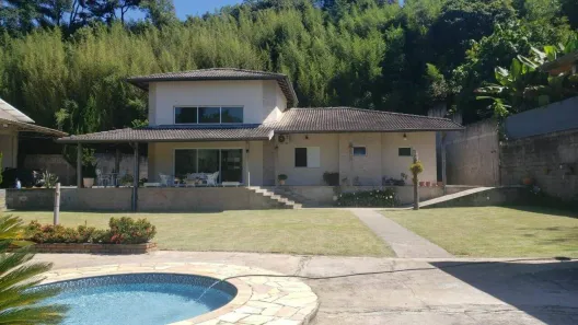Fazenda/Sítio com 4 Quartos à venda, 219m² no Parque Iramaia, Campo Limpo Paulista
