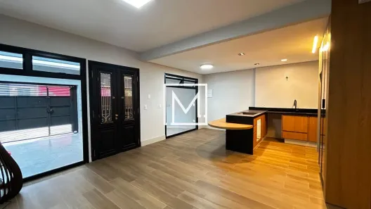 Casa com 2 Quartos à venda, 137m² no Vila Dom Pedro I, São Paulo