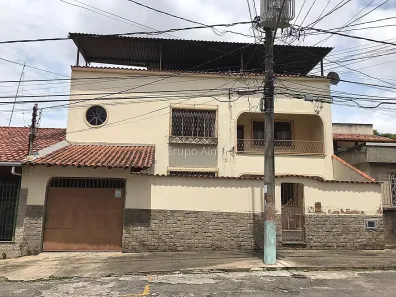 Casa com 5 Quartos à venda, 300m² no São Mateus, Juiz de Fora