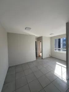 Apartamento com 2 Quartos para alugar, 45m² no Jardim Maria Celina, Londrina