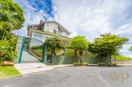Casa com 3 Quartos à venda, 356m² no América, Joinville