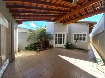 Casa com 3 Quartos para alugar, 200m² no Vila Fátima, Piracicaba