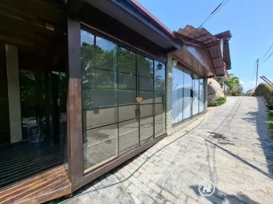 Casa de Condomínio com 3 Quartos para alugar, 190m² no Cacupé, Florianópolis