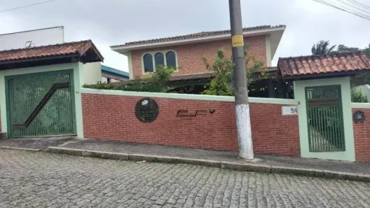 Sobrado com 4 Quartos à venda, 468m² no Centro Alto, Ribeirão Pires