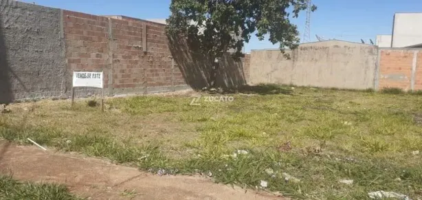 Lote/Terreno à venda, 253m² no Parque das Laranjeiras, Uberaba