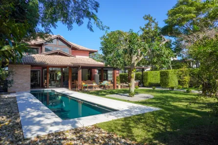 Casa de Condomínio com 5 Quartos para alugar, 550m² no Rio Tavares, Florianópolis