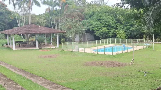 Fazenda/Sítio com 3 Quartos à venda, 900m² no Bom Jardim I, Guaratinguetá