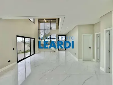 Casa de Condomínio com 4 Quartos à venda, 333m² no Pitas, Cotia