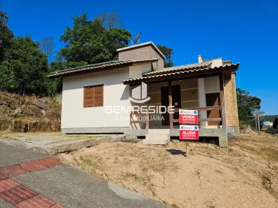 Casa com 2 Quartos à venda, 100m² no Centro, Treze de Maio