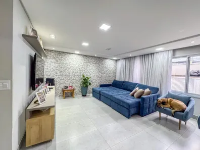Sobrado com 4 Quartos à venda, 264m² no Vila Pires, Santo André