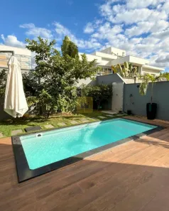 Casa de Condomínio com 3 Quartos à venda, 218m² no Jacuhy, Serra