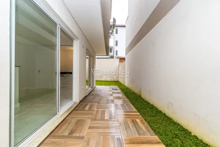 Sobrado com 4 Quartos à venda, 180m² no Pilarzinho, Curitiba