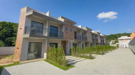 Sobrado com 2 Quartos à venda, 71m² no Itoupavazinha, Blumenau