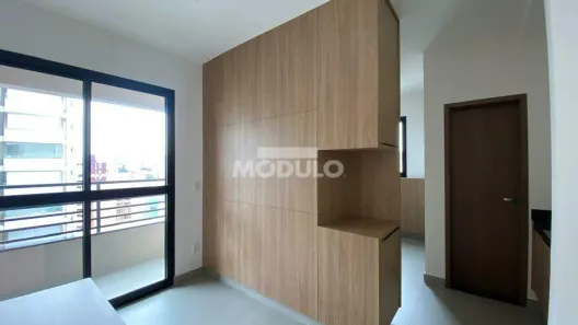 Apartamento com 1 Quarto para alugar, 34m² no Saraiva, Uberlândia