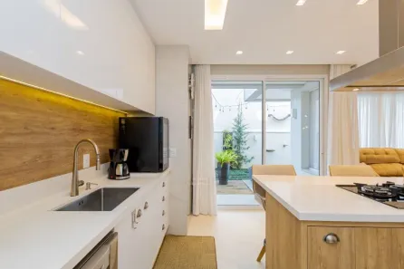Casa com 4 Quartos à venda, 331m² no Uberaba, Curitiba