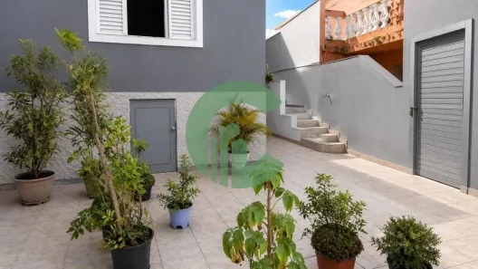 Casa com 2 Quartos para alugar, 150m² no Vila Linda, Santo André