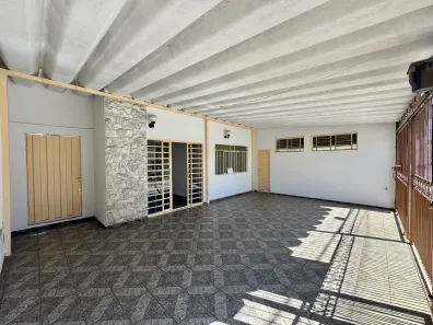 Casa com 5 Quartos à venda, 378m² no Vila São Francisco, Goiânia
