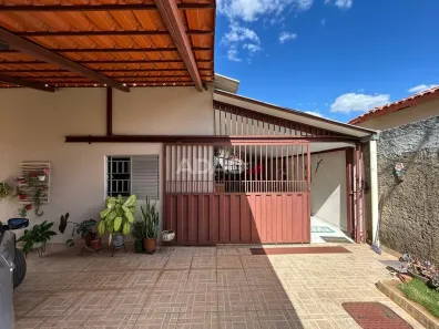 Casa com 3 Quartos à venda, 234m² no Vila Maria Luiza, Goiânia