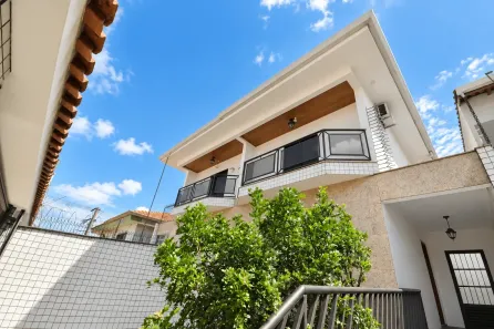 Casa com 5 Quartos à venda, 250m² no Vila Santa Terezinha (Zona Norte), São Paulo