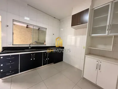 Casa com 3 Quartos à venda, 200m² no Setor Faiçalville, Goiânia