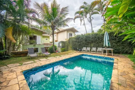 Casa de Condomínio com 3 Quartos à venda, 240m² no Pousada dos Bandeirantes, Carapicuíba