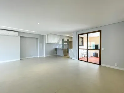 Apartamento com 3 Quartos para alugar, 147m² no Cambuí, Campinas