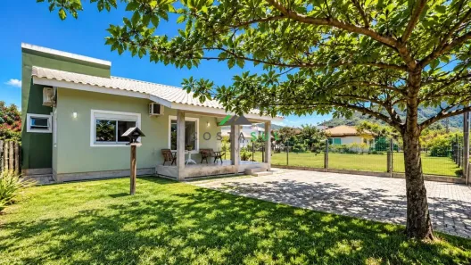 Casa com 2 Quartos à venda, 100m² no Areias de Palhocinha, Garopaba