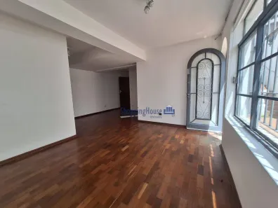 Imóvel Comercial com 5 Quartos para venda ou aluguel, 303m² no Vila Ipojuca, São Paulo