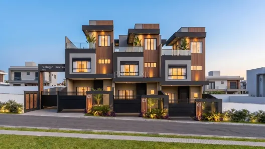 Sobrado com 3 Quartos à venda, 152m² no Água Verde, Curitiba