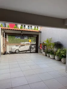 Sobrado com 3 Quartos à venda, 264m² no Vila Metalúrgica, Santo André