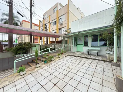 Prédio Comercial à venda, 160m² no Passo da Areia, Porto Alegre
