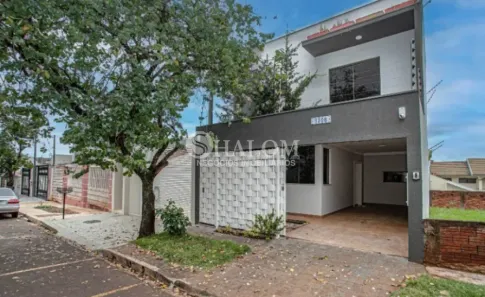 Sobrado com 3 Quartos à venda, 220m² no Galeão, Maringá