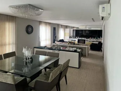 Apartamento com 3 Quartos para venda ou aluguel, 210m² no Vila Olímpia, São Paulo