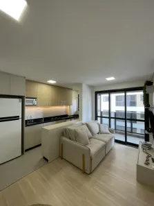 Apartamento com 1 Quarto para alugar, 45m² no Zona 08, Maringá