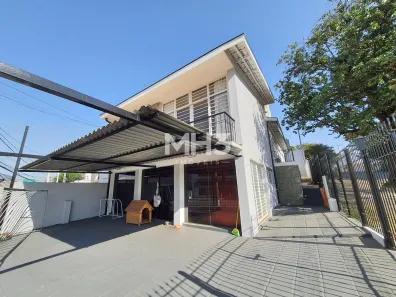 Casa com 3 Quartos para alugar, 202m² no Taquaral, Campinas