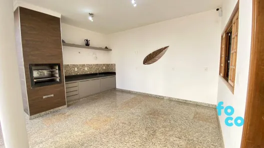 Casa com 3 Quartos à venda, 210m² no Jardim Karaíba, Uberlândia