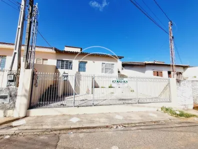 Casa com 3 Quartos para alugar, 80m² no Centro, Marília