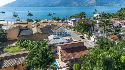 Casa com 4 Quartos à venda, 230m² no Praia do Arrastão, São Sebastião