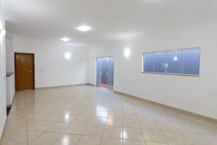 Casa com 4 Quartos à venda, 200m² no Parque Residencial Cândido Portinari, Ribeirão Preto