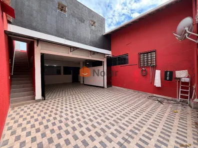 Casa com 2 Quartos para alugar, 253m² no Goiânia, Belo Horizonte