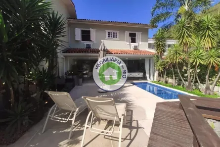 Casa com 4 Quartos à venda, 250m² no Frade (Cunhambebe), Angra dos Reis