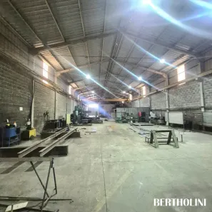 Galpão/Depósito/Armazém para alugar, 400m² no São Caetano, Resende
