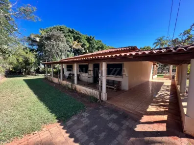Fazenda/Sítio com 3 Quartos à venda, 5000m² no Chácaras Vila Real, Uberaba