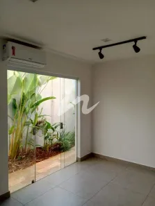 Casa com 3 Quartos à venda, 256m² no Jardim Karaíba, Uberlândia